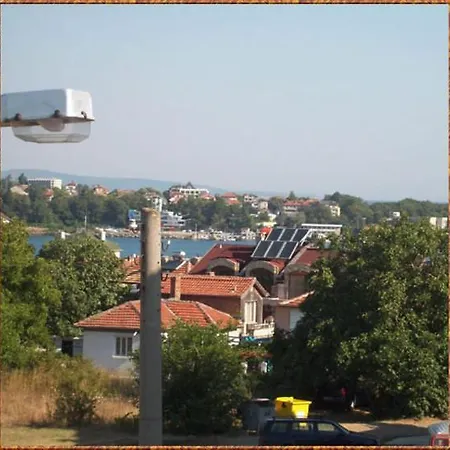 Dinev 2* Tsarevo